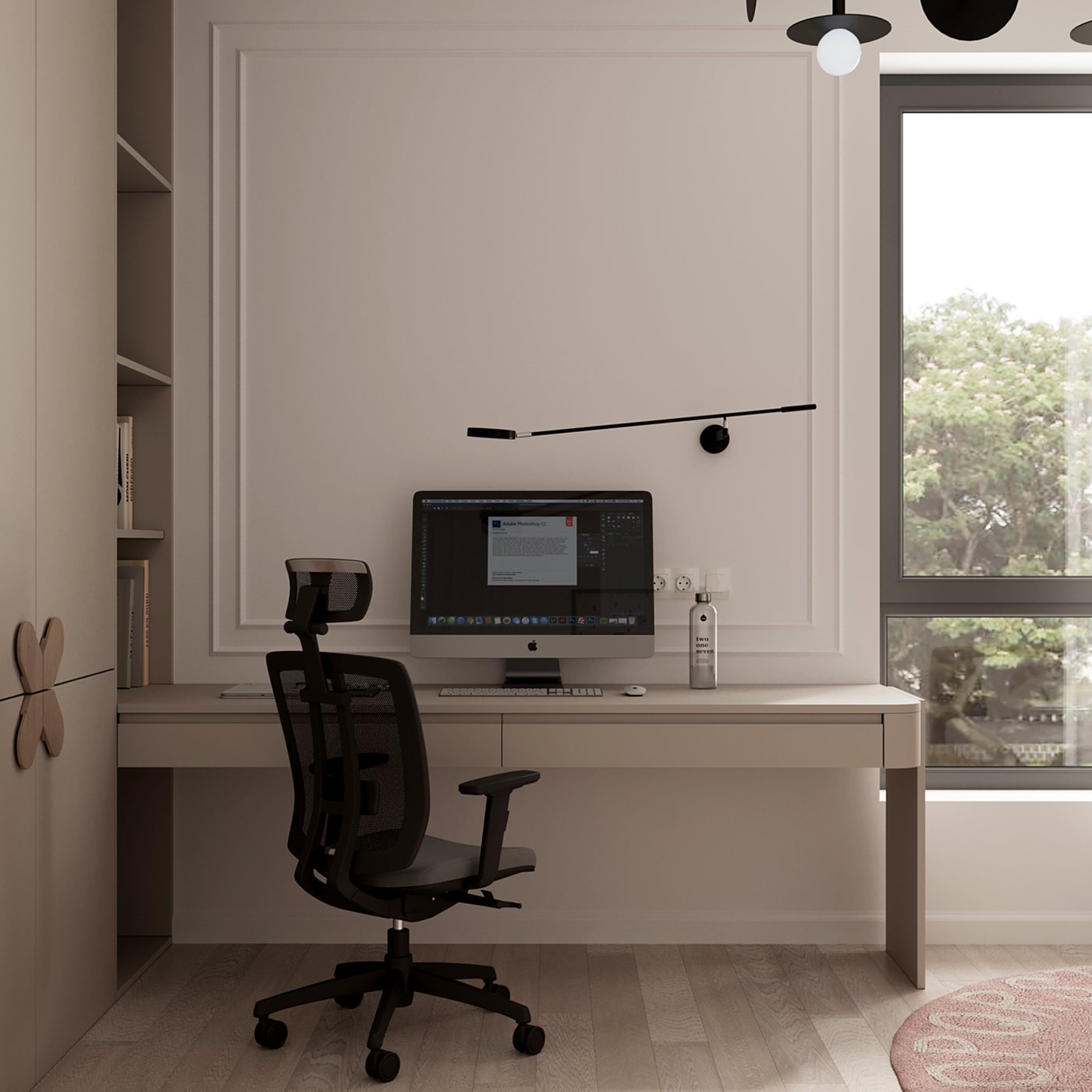 Birou lung lângă fereastră, perete cu profile decorative și lampă de birou